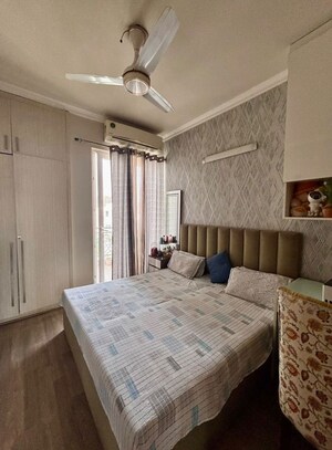 Bedroom in 2.5 BHK Builder Floor at Central Park Flower Valley, Sohna Sector 33 – for Sale