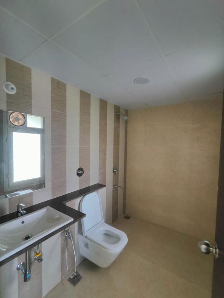 Attached Bathroom, hebbal 3 Bedroom 1700 Sq.Ft. Apartment In Hebbal Bangalore 10774730