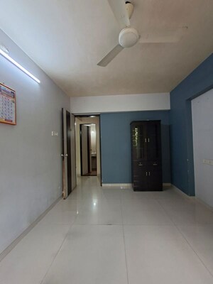 Room in 3 BHK Apartment at Mandapeshwar – for Rent