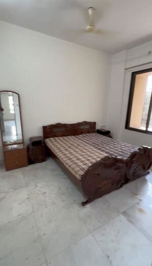 Bedroom in 2 BHK Apartment at Matunga East – for Rent