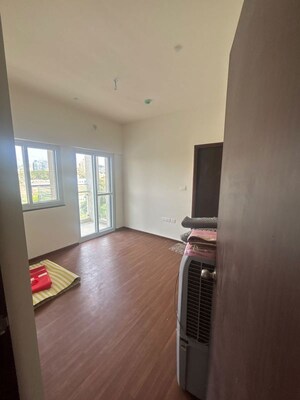 Room in 2 BHK Apartment at Purva Silversands, Mundhwa – for Rent