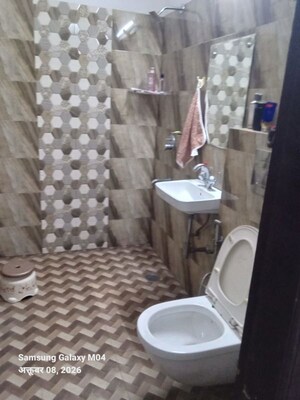 Bathroom in 2 BHK Builder Floor at Sector 43 – for Rent