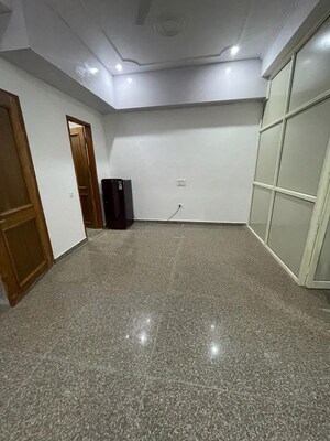 Room in 1 RK Builder Floor at Sector 42 – for Rent