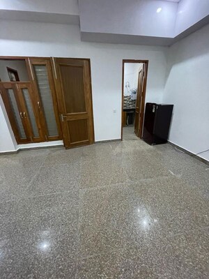 Room in 1 RK Builder Floor at Sector 42 – for Rent