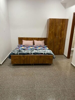 1 RK Builder Floor For Rent in Sector 42