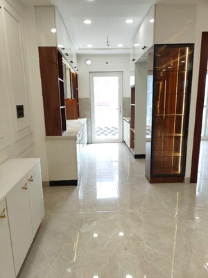 Building Lobby in 3 BHK Builder Floor at Amolik Aster Woods, Sector 98 – for Sale