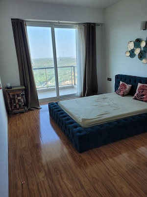 Bedroom in 4 BHK Apartment at DLF The Crest, Sector 54 – for Rent