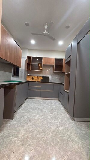 Kitchen in 3 BHK Builder Floor at Palam Vihar – for Rent