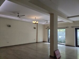 Room in 1 RK Builder Floor at Sector 45 – for Rent