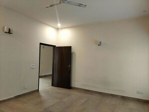 Room in 1 RK Builder Floor at Sector 45 – for Rent
