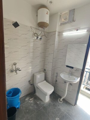 Bathroom in 1 RK Builder Floor at Sector 45 – for Rent