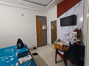 Team Area in 1 RK Builder Floor at Sector 45 – for Rent