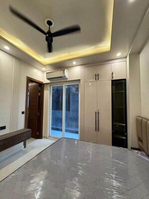 Room in 4 BHK Apartment at Emaar Amaris, Sector 62 – for Sale
