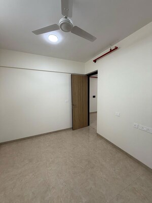 Room in 2 BHK Apartment at Dosti Eastern Bay, Wadala – for Rent