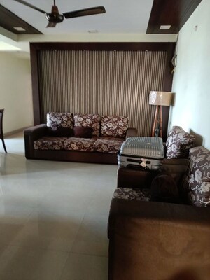 Living Room in 3 BHK Apartment at Patliputra Colony – for Rent