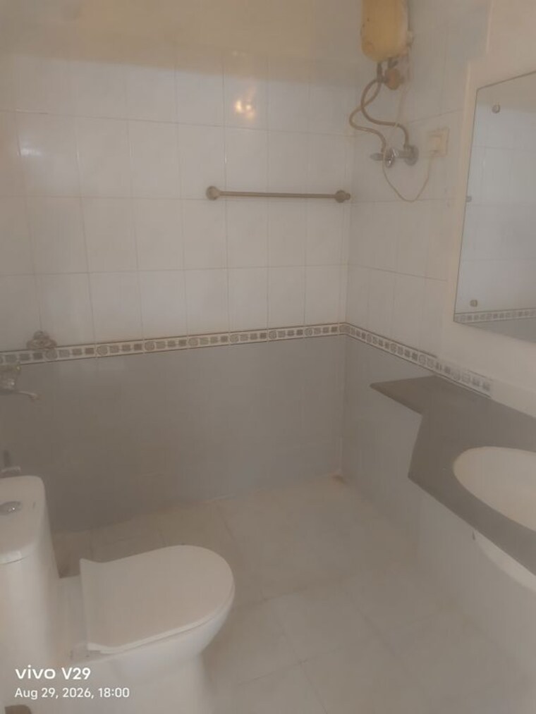 Bathroom, ansal-sushant-estate 3 Bedroom 1340 Sq.Ft. Apartment In Sector 52 Gurgaon 10774954