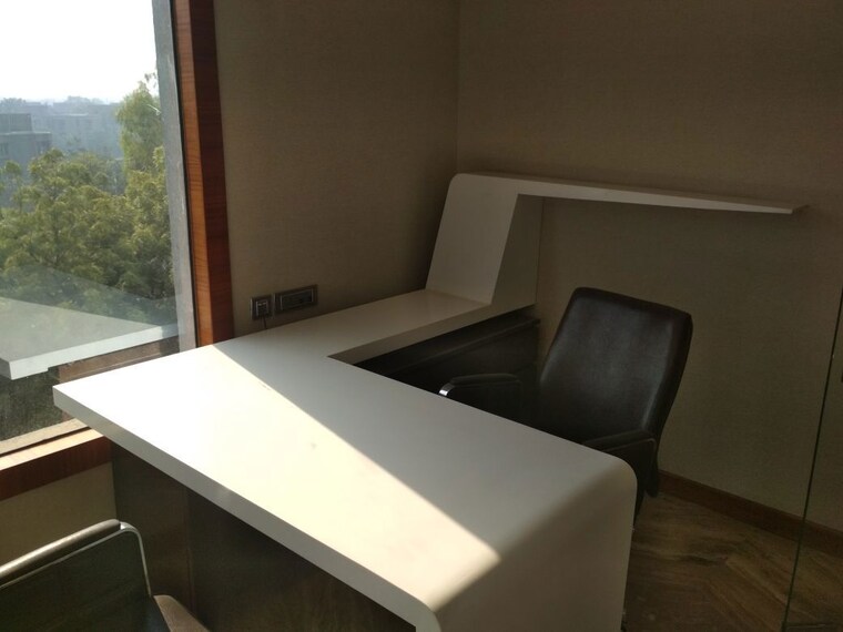 Team Area, dlf-star-tower Commercial Office Space 2250 Sq.Ft. In Sector 30 Gurgaon 10775011