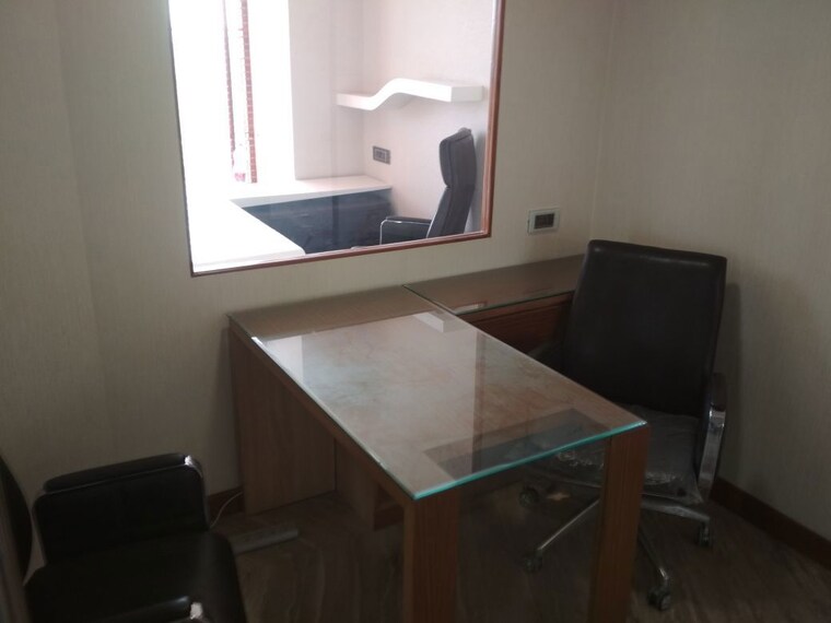 Team Area, dlf-star-tower Commercial Office Space 2250 Sq.Ft. In Sector 30 Gurgaon 10775015