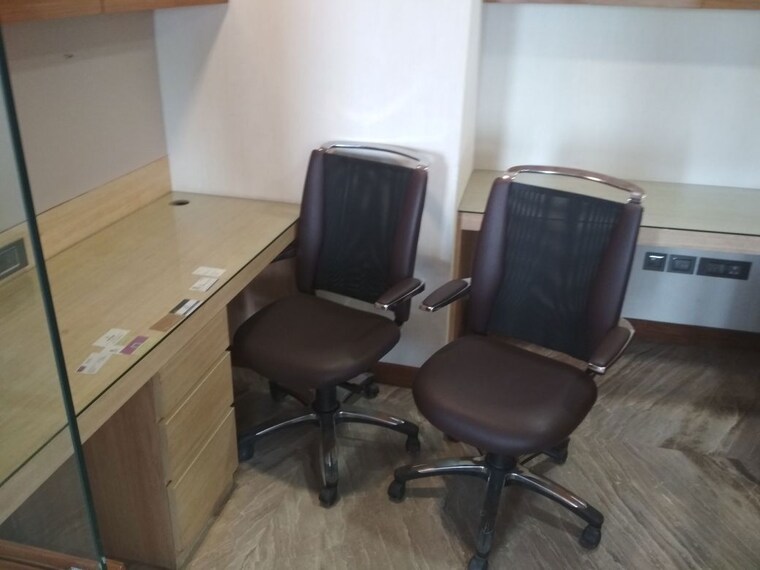 Team Area, dlf-star-tower Commercial Office Space 2250 Sq.Ft. In Sector 30 Gurgaon 10775015