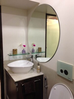 Bathroom in 1.5 BHK Apartment at Khar Gymkhana Apartment, Khar West – for Rent