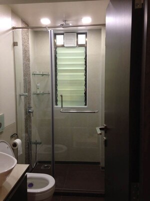 Bathroom in 1.5 BHK Apartment at Khar Gymkhana Apartment, Khar West – for Rent