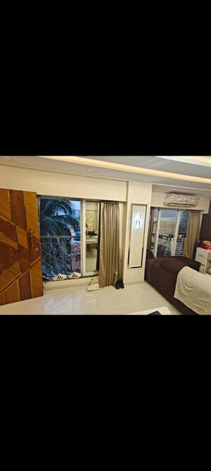 Living Room in 3 BHK Apartment at Keyhomes Marina, Bandra West – for Sale