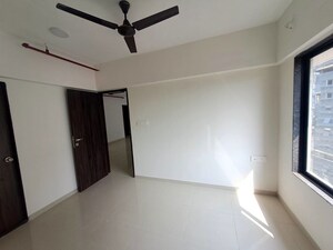 Room in 2 BHK Apartment at Roswalt Ray, Dahisar East – for Rent