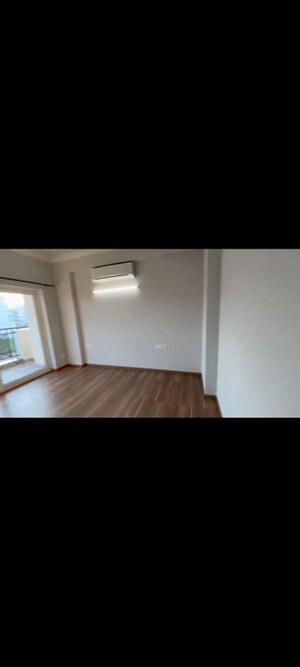 Room in 2.5 BHK Apartment at Signature Global Park 4 and 5, Sohna Sector 36 – for Sale