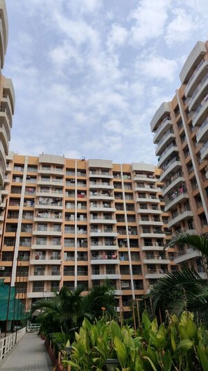 2.5 BHK Apartment For Rent in Siddharth Nagar CHS Goregaon, Goregaon West