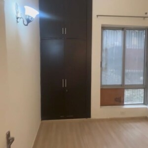 Room in 2 BHK Apartment at Pioneer Park Phase 1, Sector 61 – for Rent