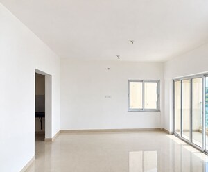 Room in 4 BHK Apartment at Tribeca Yoo One, Nibm – for Rent