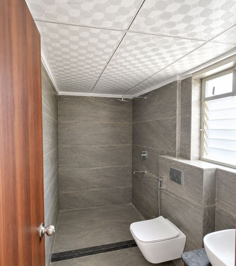 Bathroom, tribeca-yoo-one 4 Bedroom 2100 Sq.Ft. Apartment In Nibm Pune 10775129