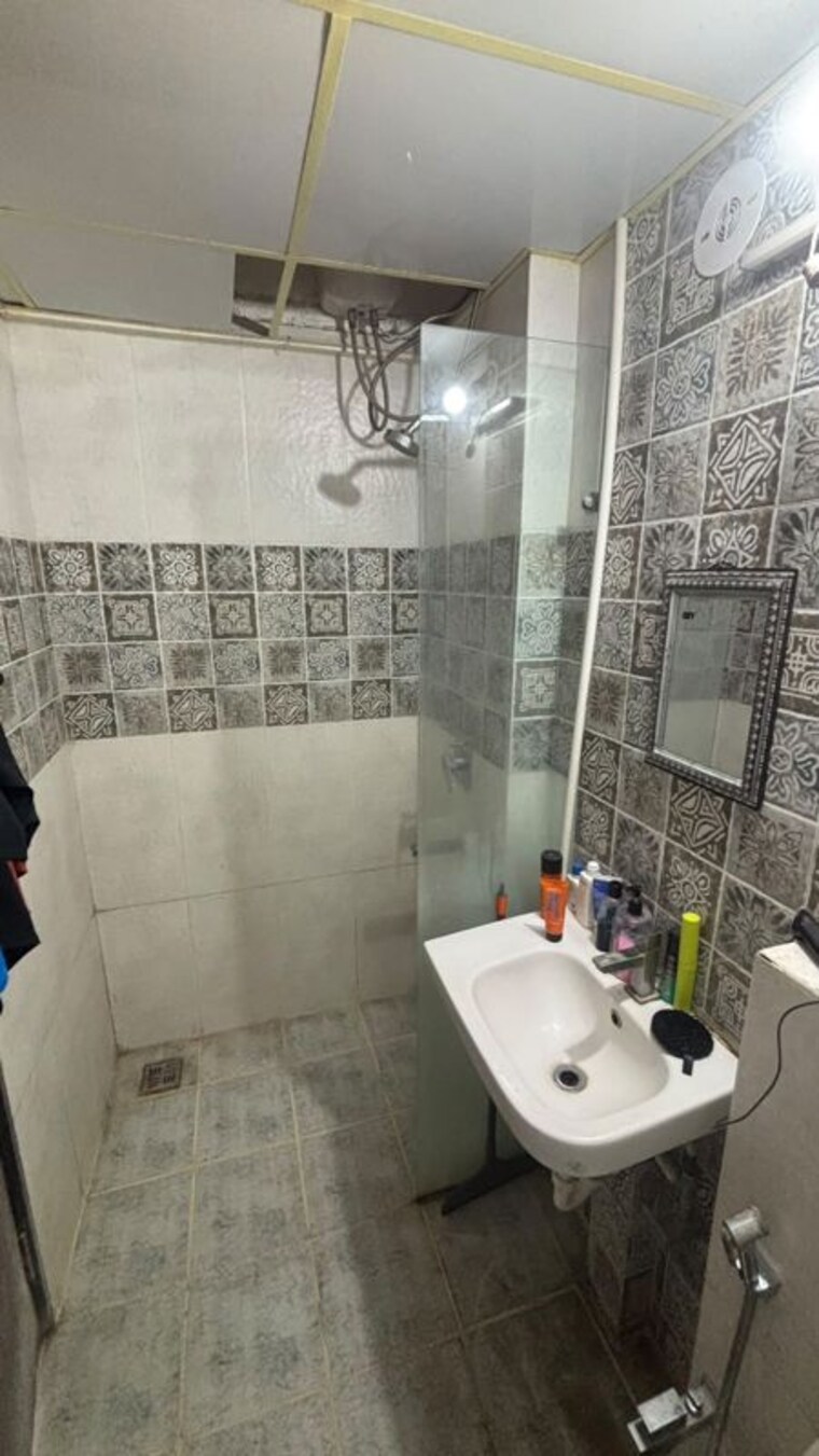 Bathroom, kohinoor-tinsel-town 2 Bedroom 778 Sq.Ft. Apartment In Hinjewadi Pune 10775133