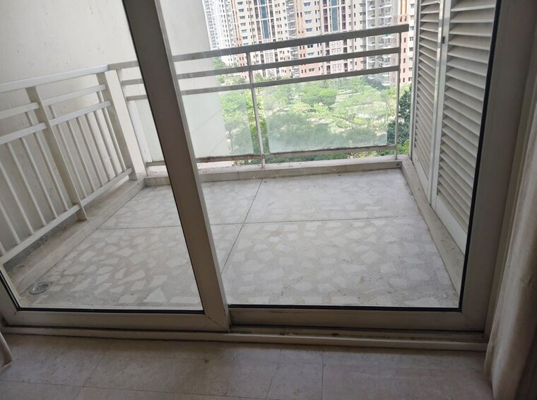 Balcony, dlf-park-place 3 Bedroom 1983 Sq.Ft. Apartment In Sector 54 Gurgaon 10775139
