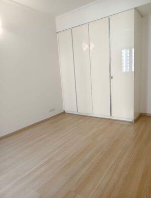 3 BHK Apartment For Sale in DLF Park Place, Sector 54