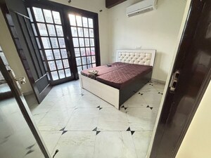 Bedroom in 3 BHK Builder Floor at Sector 45 – for Rent