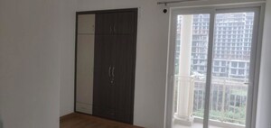 Room in 3 BHK Apartment at Conscient Habitat 102, Sector 102 – for Rent