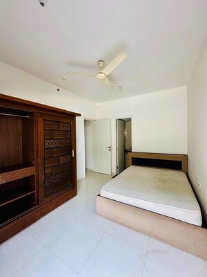 Room in 1 BHK Apartment at Godrej Boulevard, Manjari – for Rent