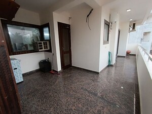 Room in 3 BHK Builder Floor at Sector 57 – for Rent