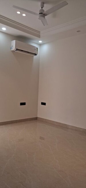 Furnished Amenities in 3 BHK Builder Floor at Sector 57 – for Rent