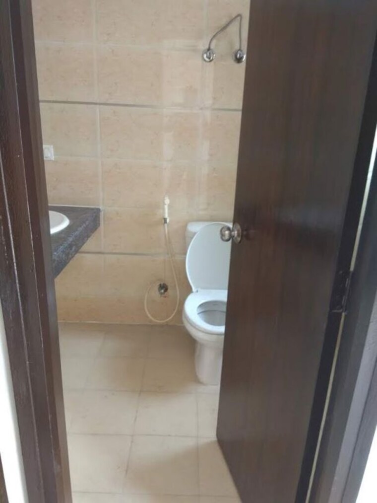 Bathroom, sector 4 greater noida 2 Bedroom 1100 Sq.Ft. Apartment In Sector 4 Greater Noida Greater Noida 10775174