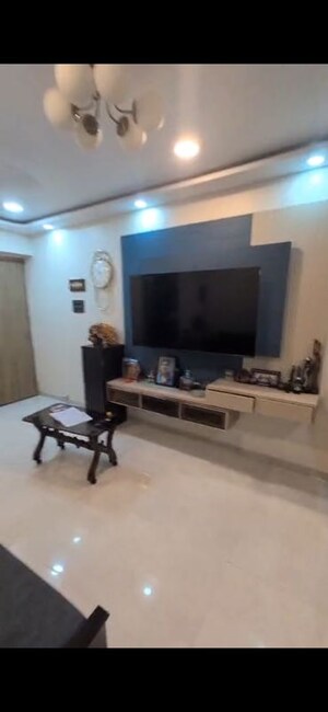 2 BHK Apartment For Rent in Bandra East