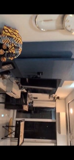 Furnished Amenities in 2 BHK Apartment at Bandra East – for Rent