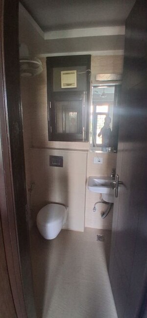 Bathroom in 3 BHK Builder Floor at Sector 48 – for Rent