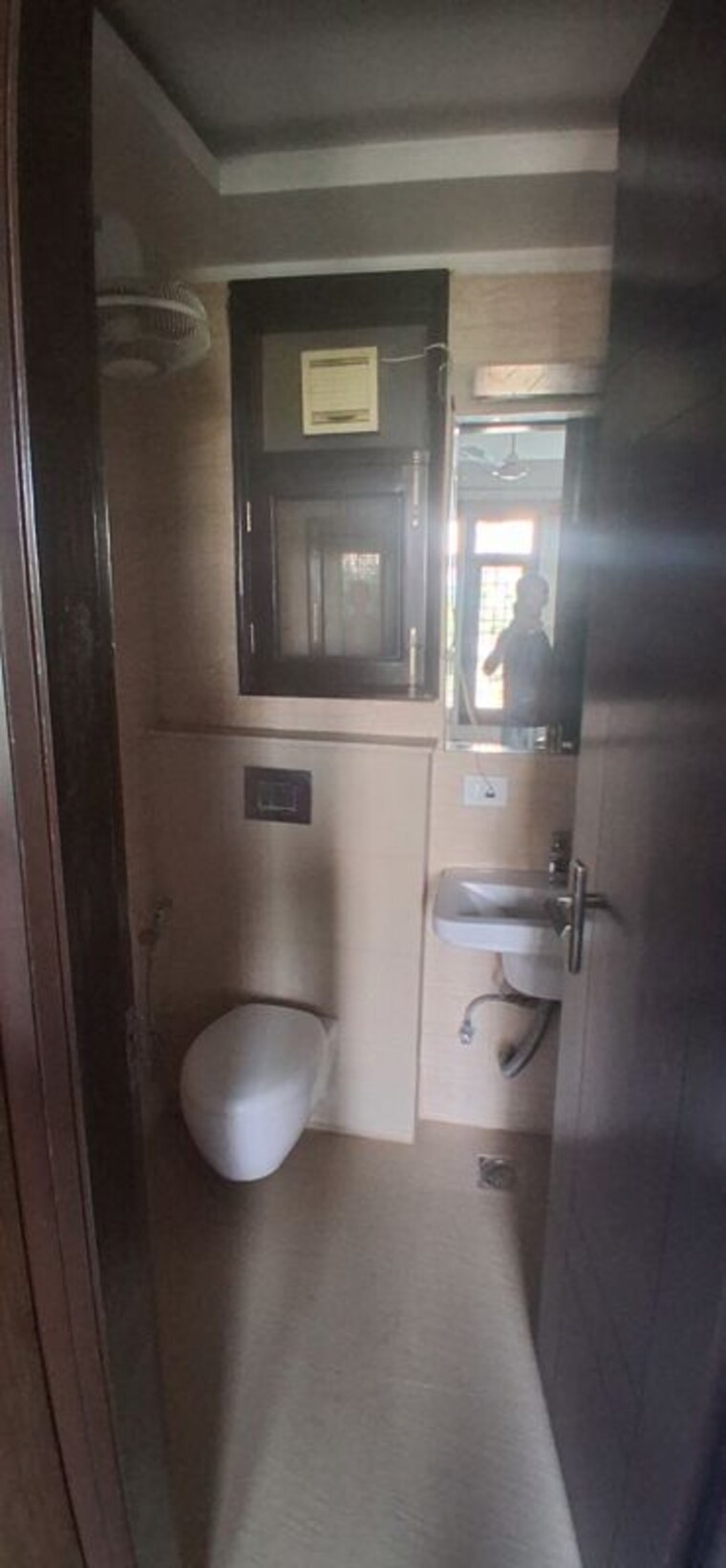 Bathroom, sector 48 3 Bedroom 2300 Sq.Ft. Builder Floor In Sector 48 Gurgaon 10775259