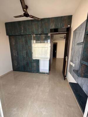 Room in 2.5 BHK Builder Floor at Signature Global Park 4 and 5, Sohna Sector 36 – for Rent