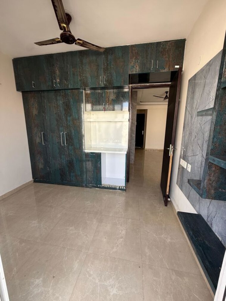 Room, signature-global-park-4-and-5 2.5 Bedroom 1120 Sq.Ft. Builder Floor In Sohna Sector 36 Gurgaon 10775284