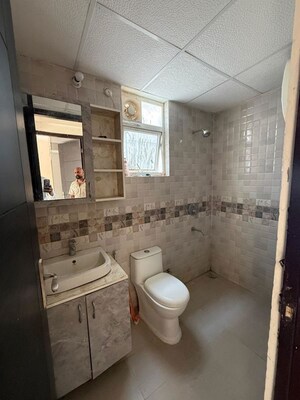 Bathroom in 2.5 BHK Builder Floor at Signature Global Park 4 and 5, Sohna Sector 36 – for Rent