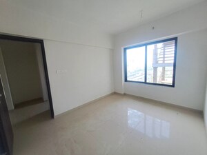 Room in 3 BHK Apartment at Roswalt Ray, Dahisar East – for Rent