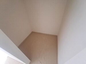Room in 3 BHK Apartment at Roswalt Ray, Dahisar East – for Rent
